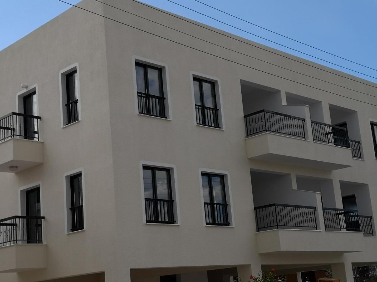 Seashell Apartments Paphos Exterior photo